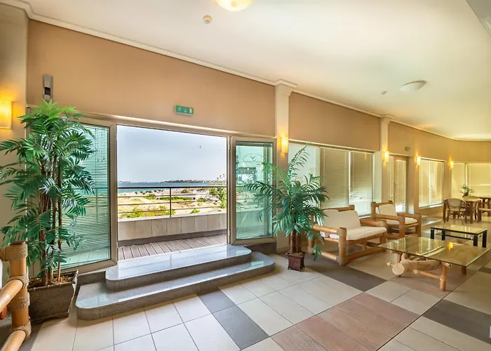 Ξενοδοχείο Jeravi