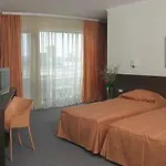 Hotel Jeravi 4*
