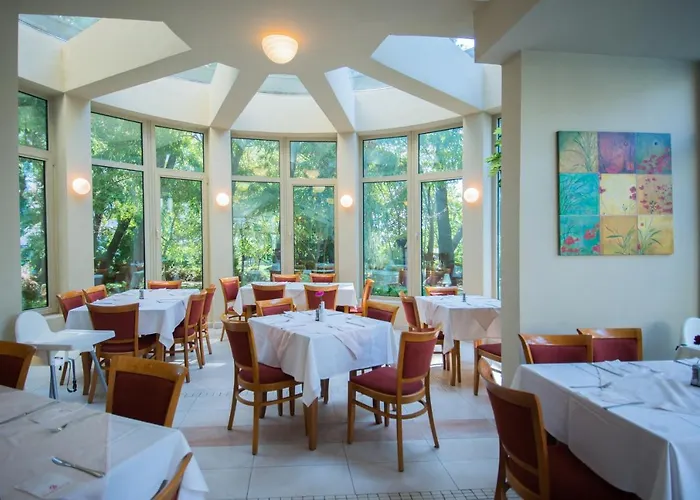 Jeravi Hotell Slăntjev Brjag