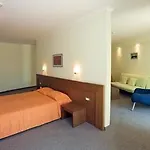 Jeravi Hotel 4*