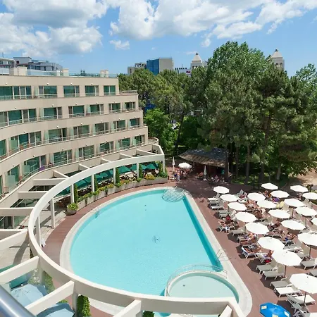 Hotel Jeravi 4*